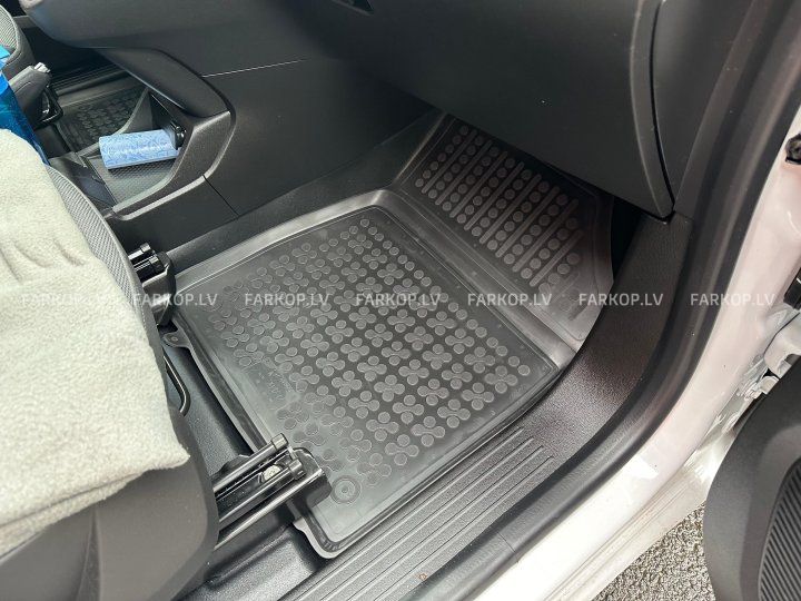 Rubber car mats MERCEDES BENZ T-klasse (W420)/NISSAN TOWNSTAR/RENAULT KANGOO