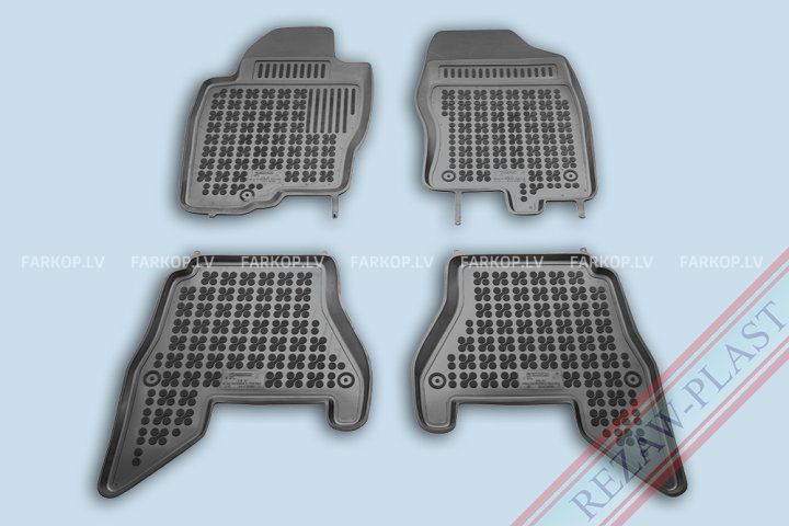 Rubber car mats  NISSAN PATHFINDER